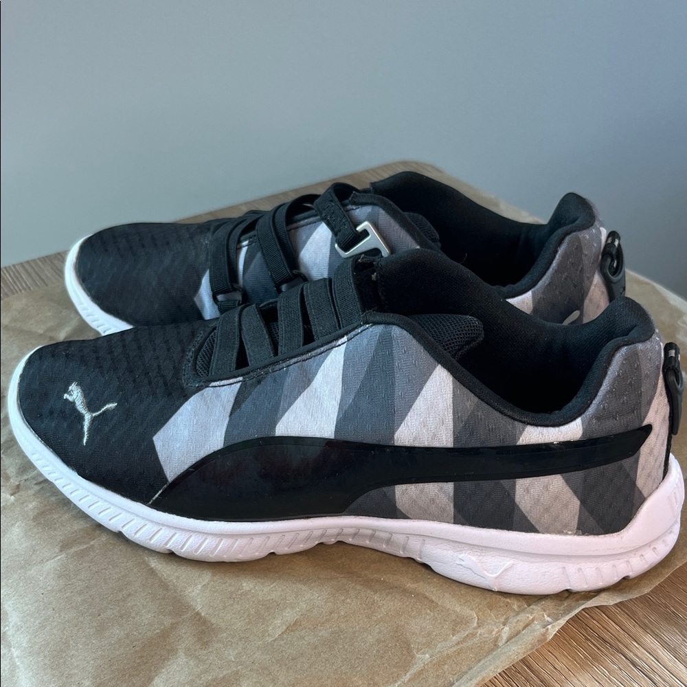 Puma Women’s Gray & Black Geo Print Slip On Sneakers